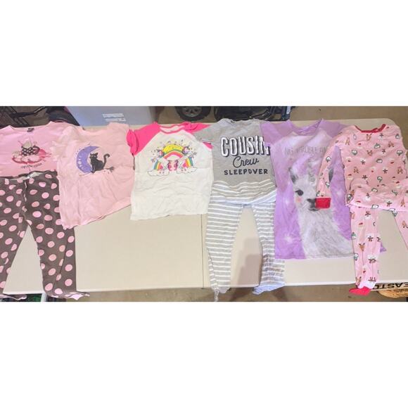 Lot Of 57 Girls Outfits (PJs, Outfits, Nightgown) Sized 6-8, Assorted Brands - Picture 4 of 8